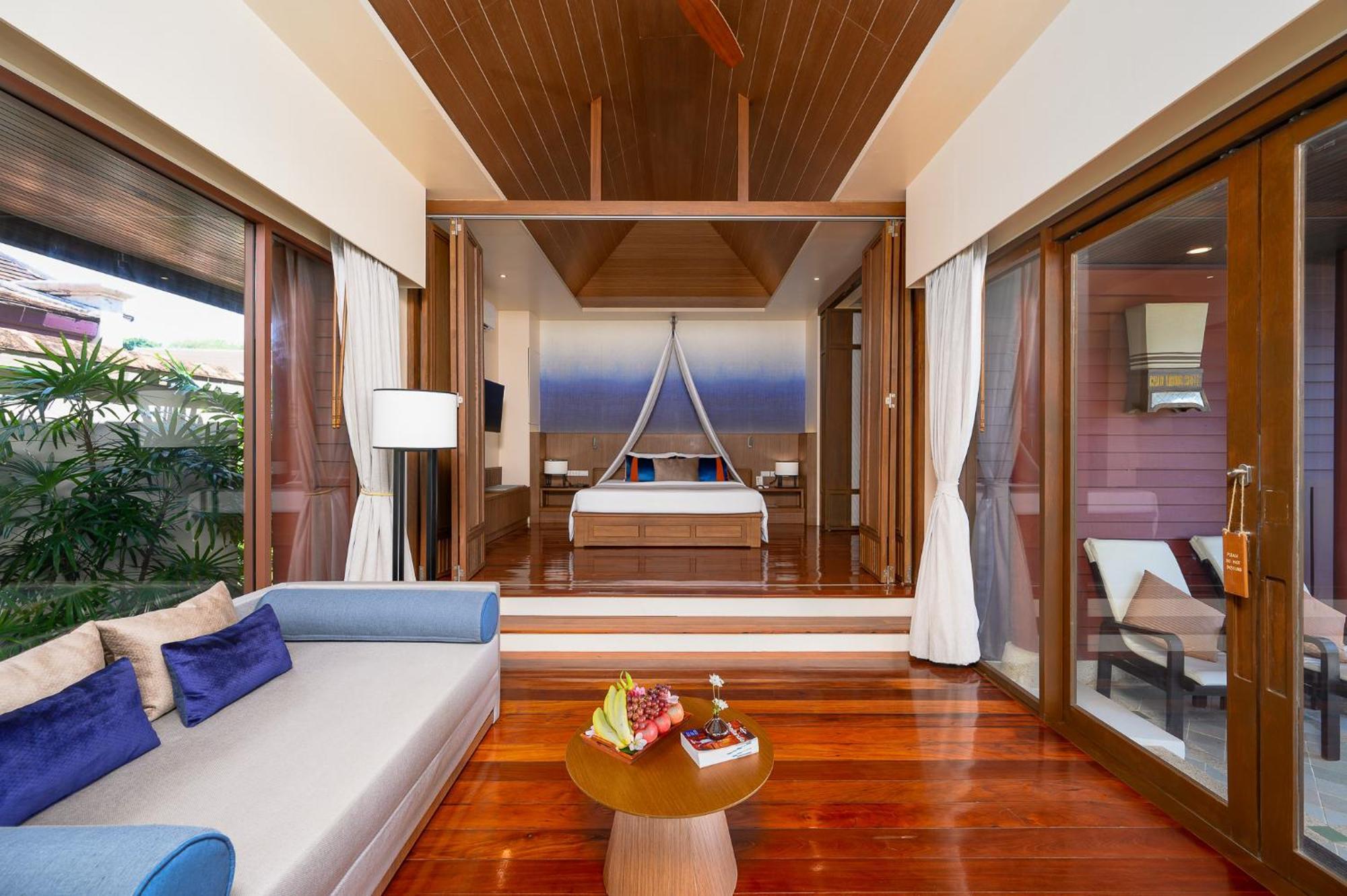 Grand Royal Suite Beachfront