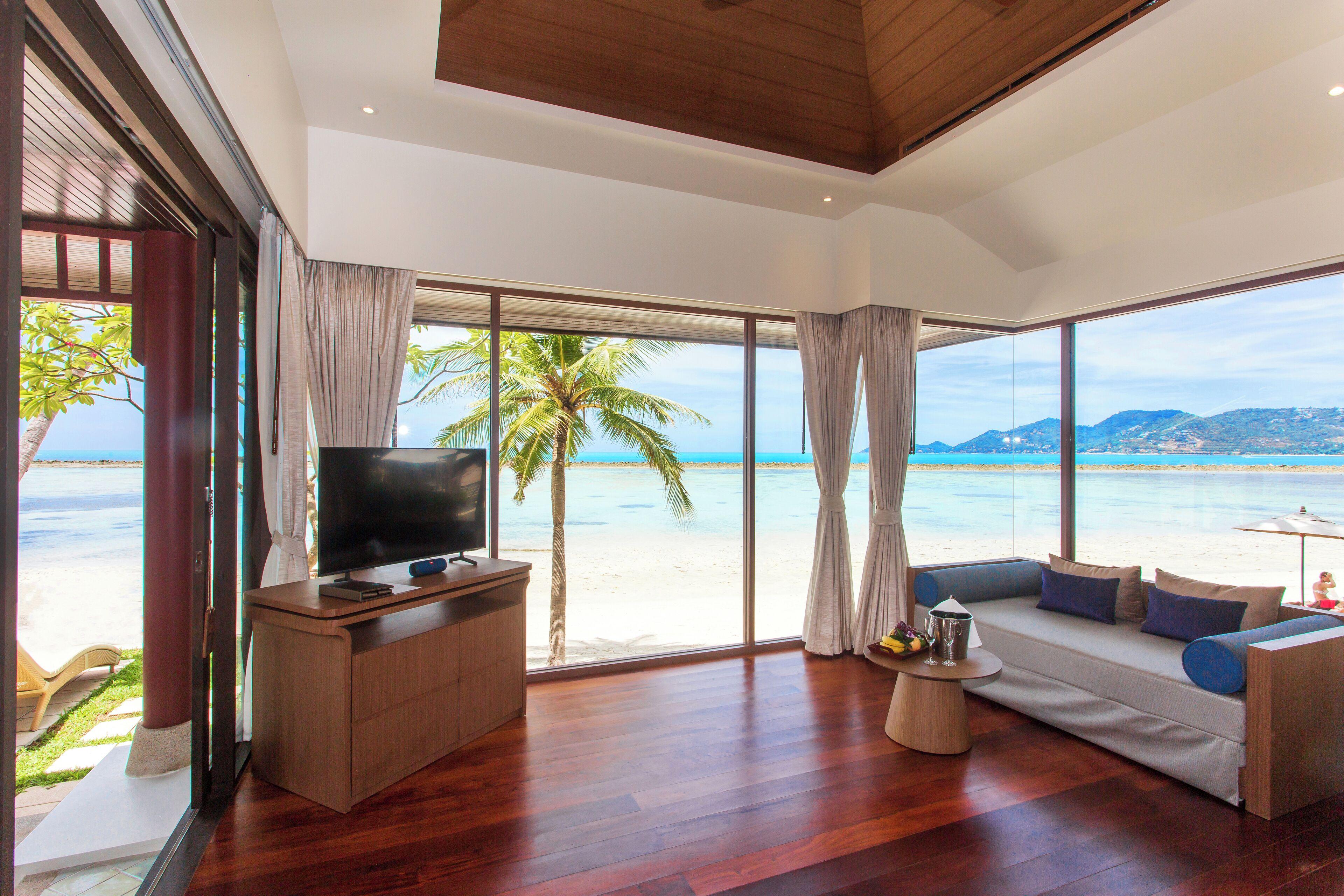 Grand Royal Suite Beachfront